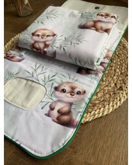 Pochette à langer + serviette "Loutre"