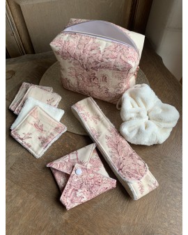 Coffret Trousse de Toilette Livia & ses accessoires "Toile de Jouy Rouge"