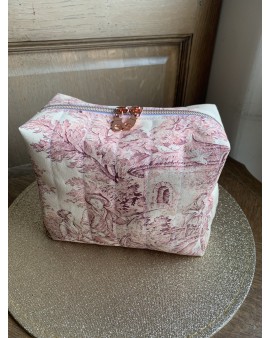 Coffret Trousse de Toilette Livia & ses accessoires "Toile de Jouy Rouge"