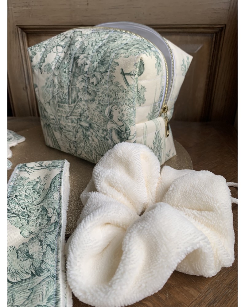 Coffret Trousse de Toilette Livia & ses accessoires "Toile de Jouy Vert"