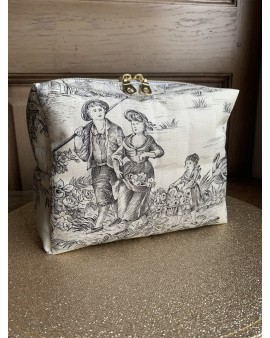 Coffret Trousse de Toilette Livia & ses accessoires "Toile de Jouy Noire"