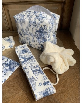 Coffret Trousse de Toilette Livia & ses accessoires "Paris Rétro"