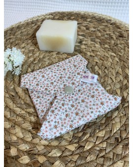 Range Savon Imperméable "Petites fleurs roses"