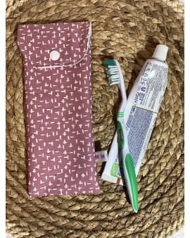 Pochette à brosse à dents...