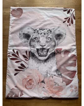 Couverture de lit bébé "Lion Rose"