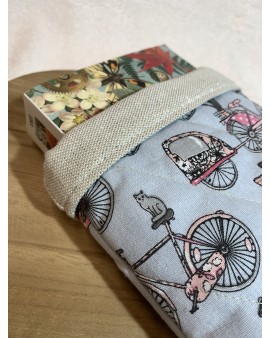 Pochette à livre de poche...