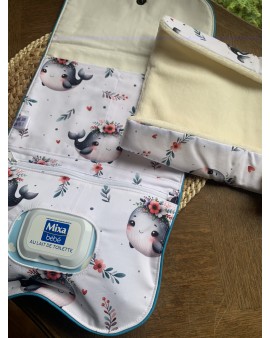 A PERSONNALISER : Pochette à langer + serviette