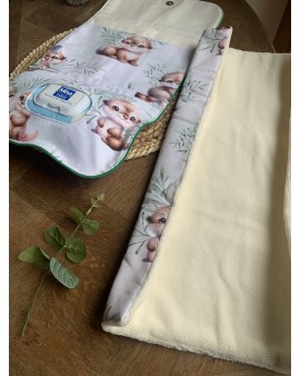 A PERSONNALISER : Pochette à langer + serviette