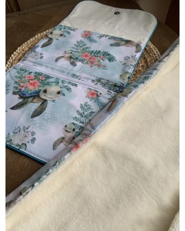 A PERSONNALISER : Pochette à langer + serviette