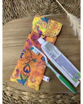 Pochette à brosse à dents...