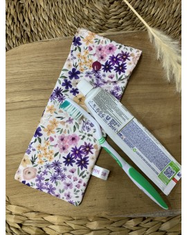 Pochette à brosse à dents...